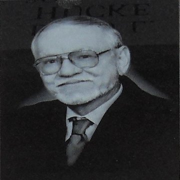 David L. Hucke (1931-2009)