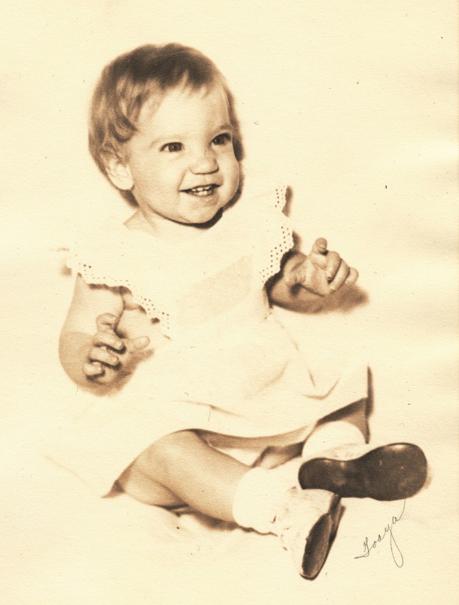 Susan Riess (Hucke), ca. 1948