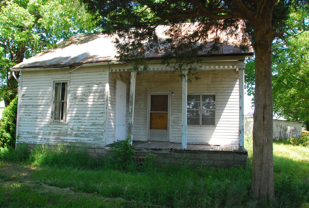 Frank and Helena Hucke's farmhouse in 2010